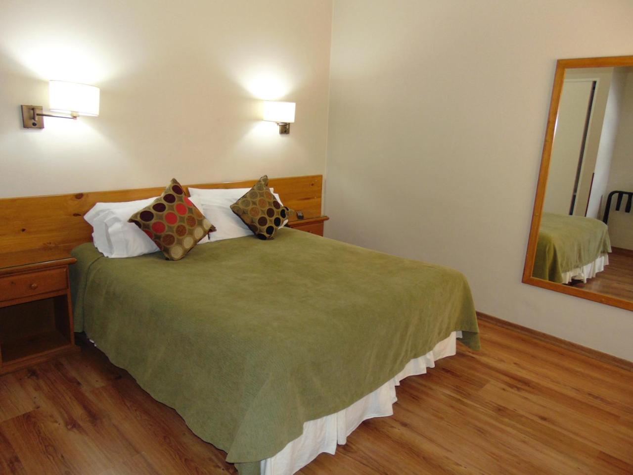 Patagonia Suites Trelew Esterno foto